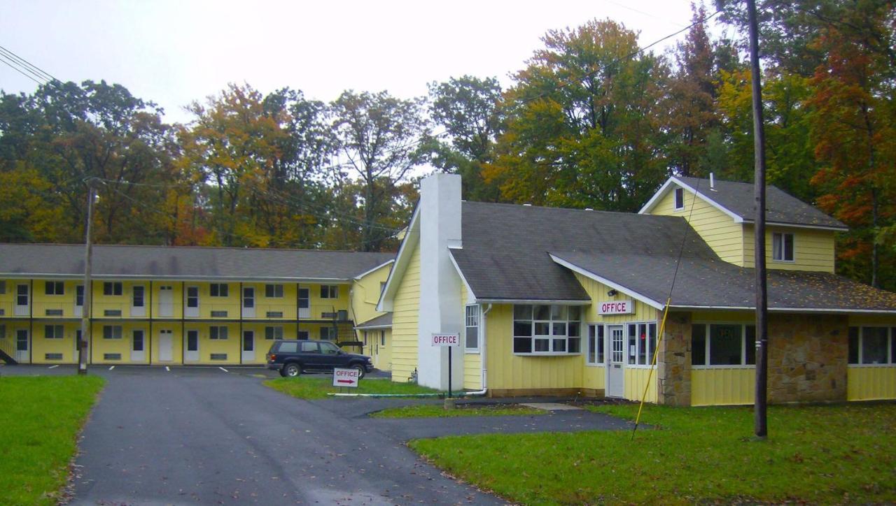 Country Place And Motel White Haven