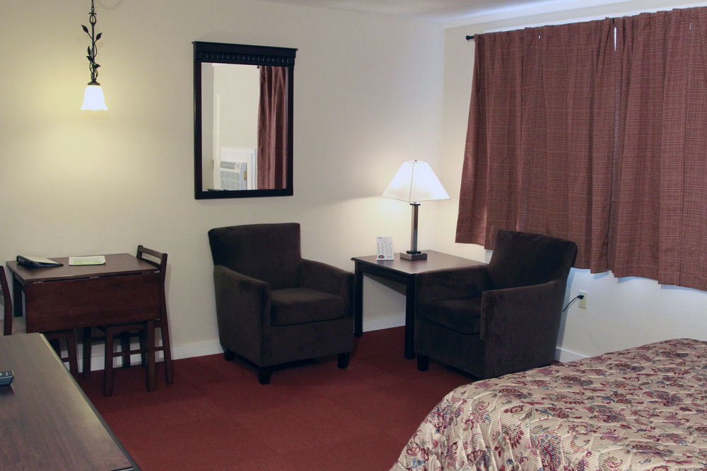 Carriage House Country Club Resort 3*