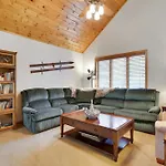 Elk Hollow By Avantstay Lakefront Chalet W Game Room Fire Pit