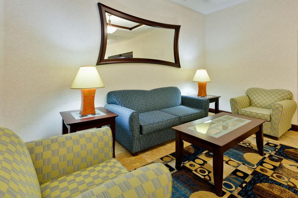 Express & - Poconos By Ihg 2*
