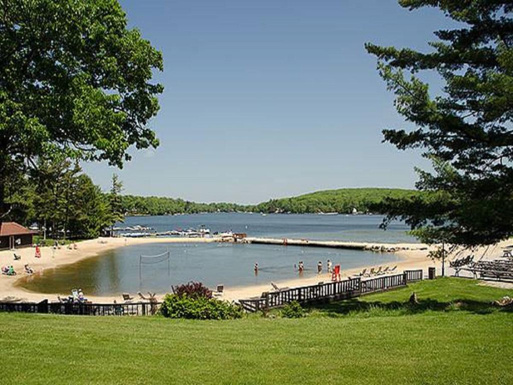 Resort Split Rock Lake Harmony