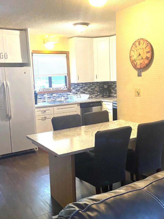 106 Village At Camelback