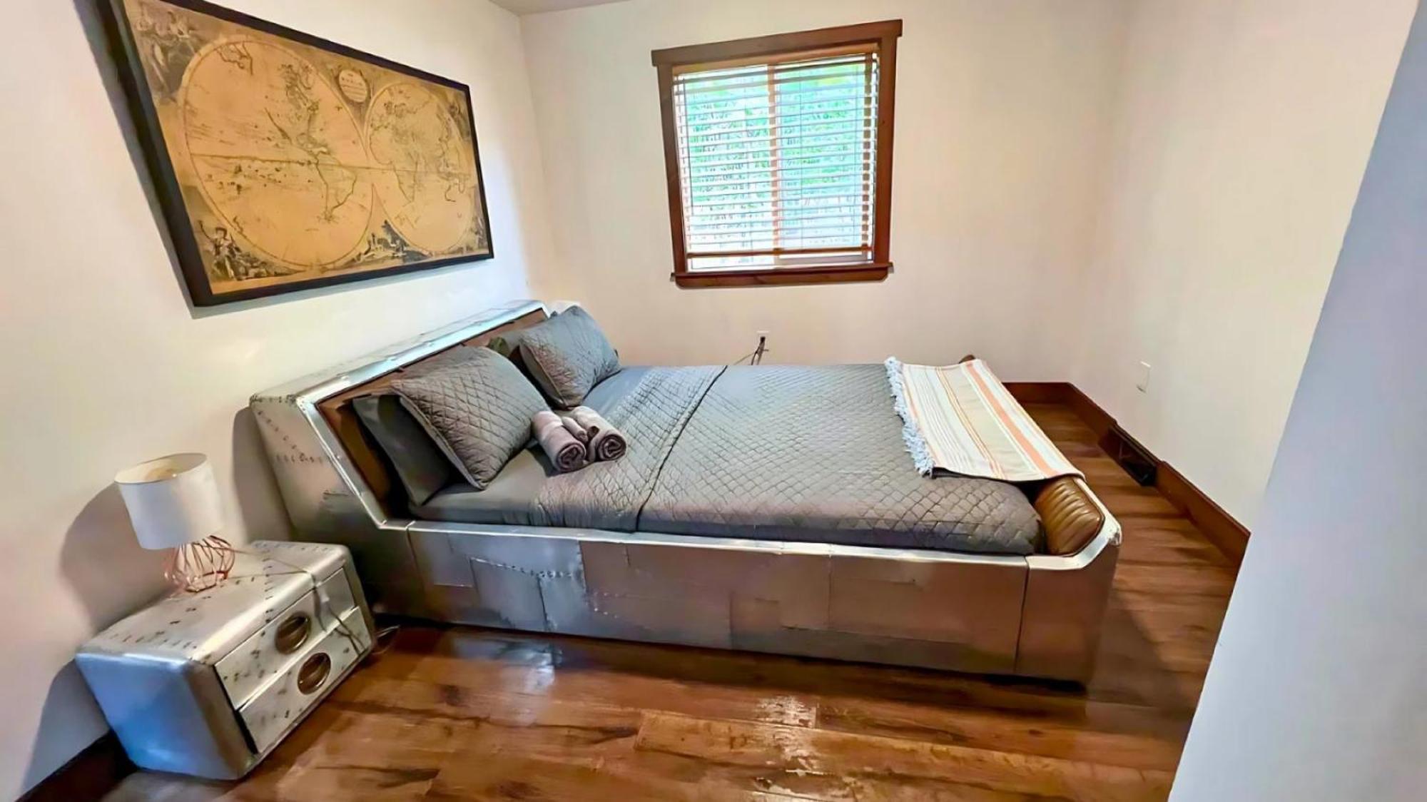 Kids Under 4 Free, Jacuzzi, Sauna, Pool, Lake, Gym Chalet Albrightsville