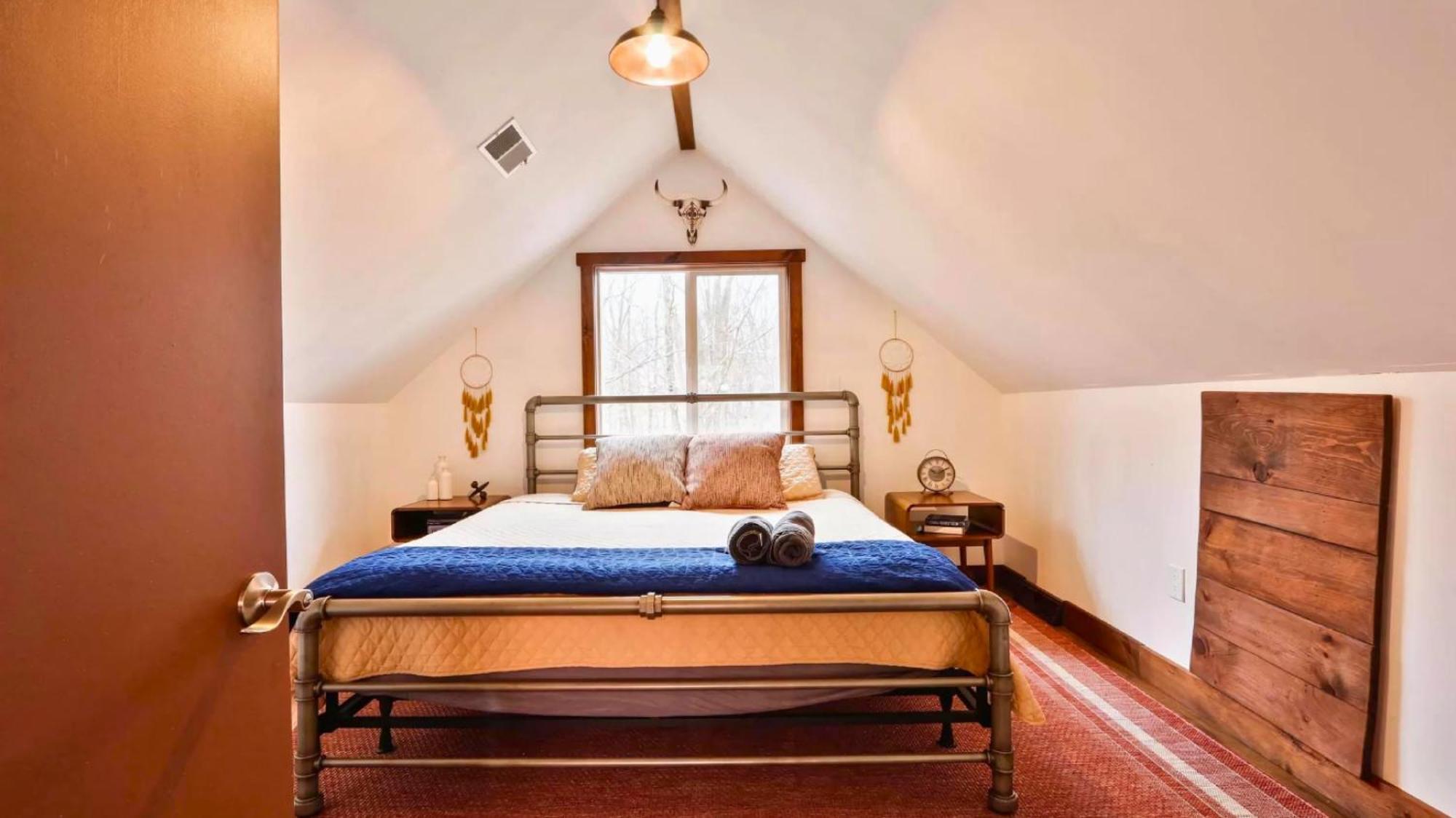 Kids Under 4 Free, Jacuzzi, Sauna, Pool, Lake, Gym * Albrightsville