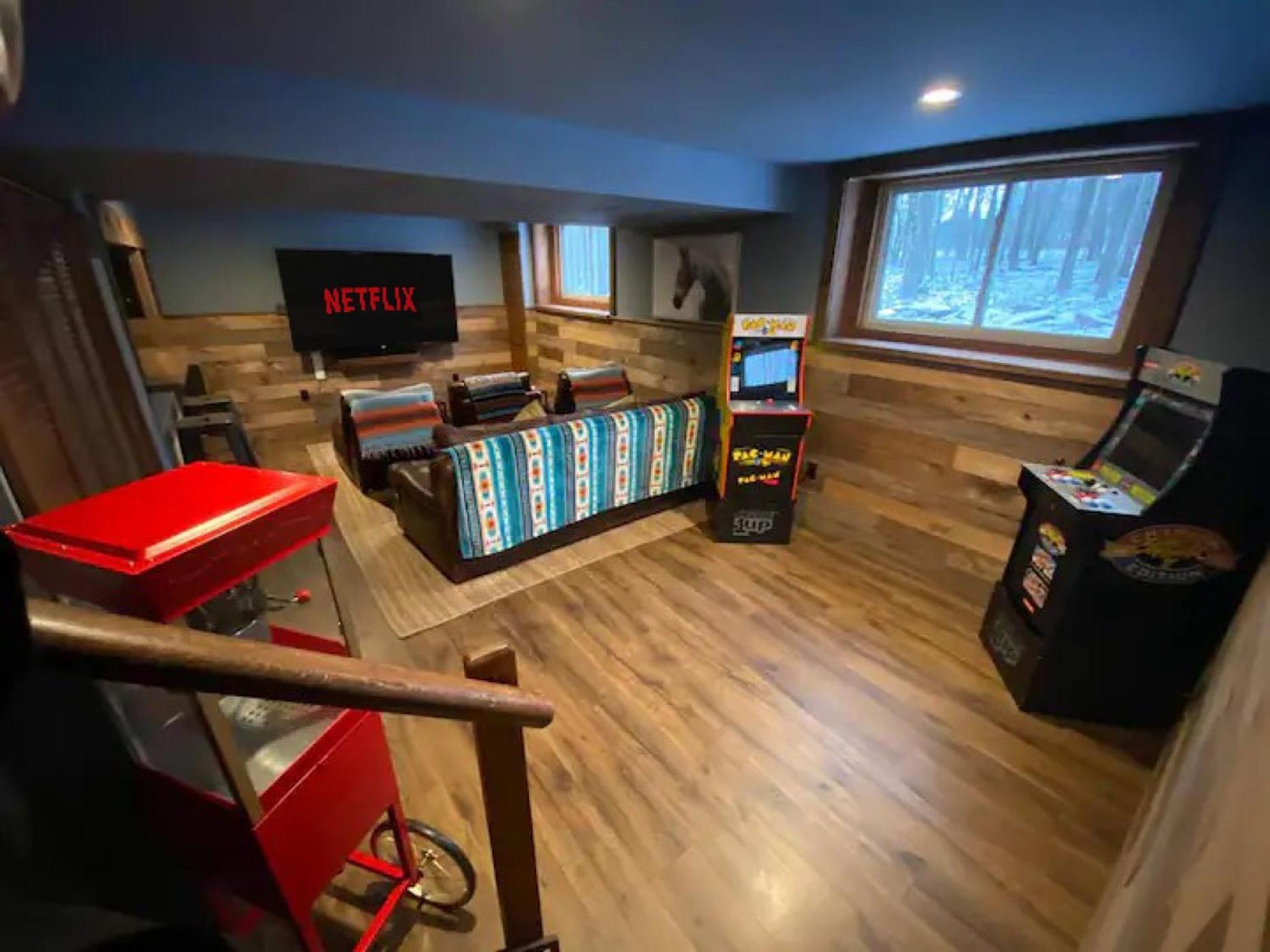 Kids Under 4 Free, Jacuzzi, Sauna, Pool, Lake, Gym Chalet Albrightsville