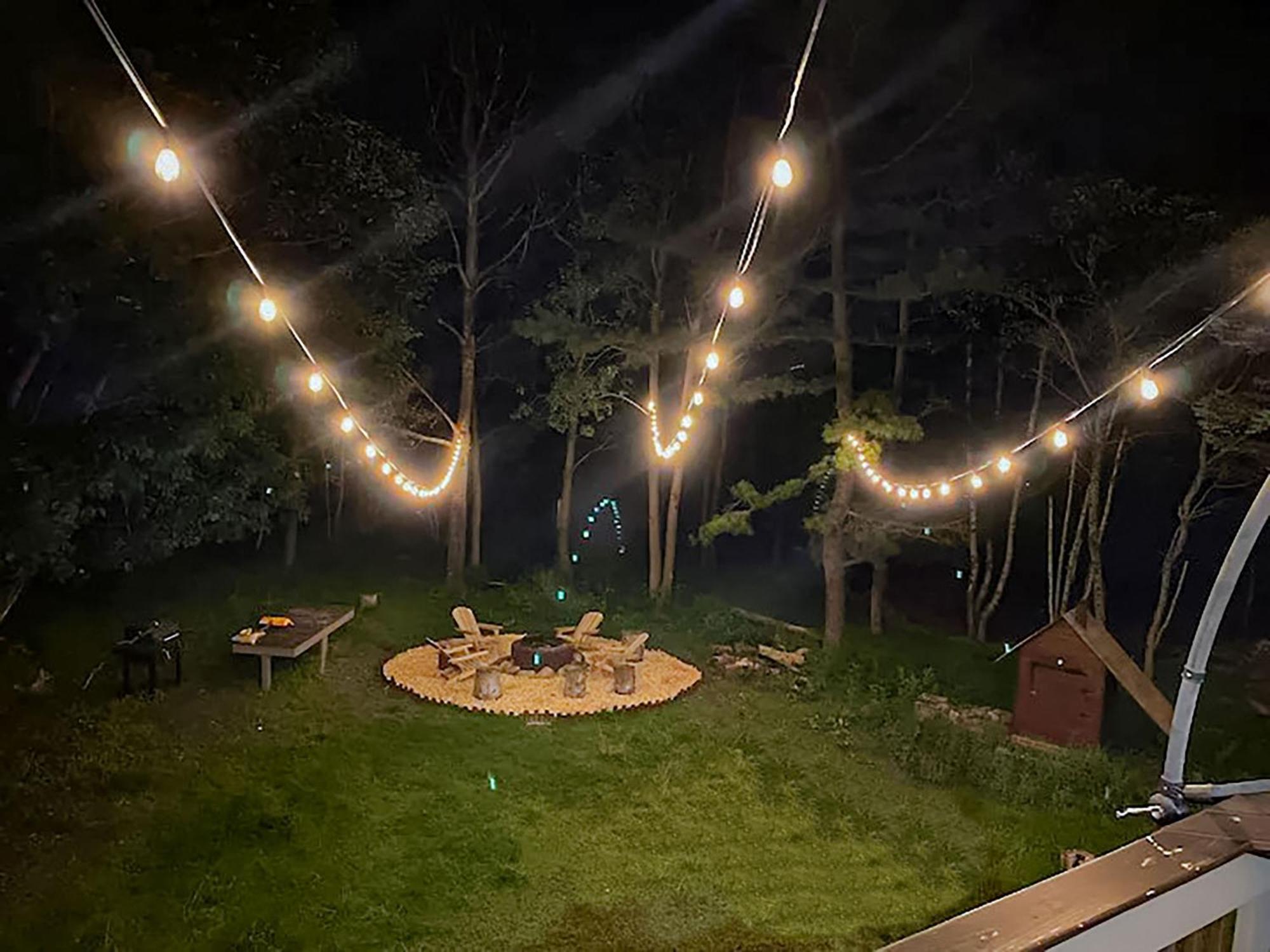 Chalet Kids Under 4 Free, Jacuzzi, Sauna, Pool, Lake, Gym Albrightsville