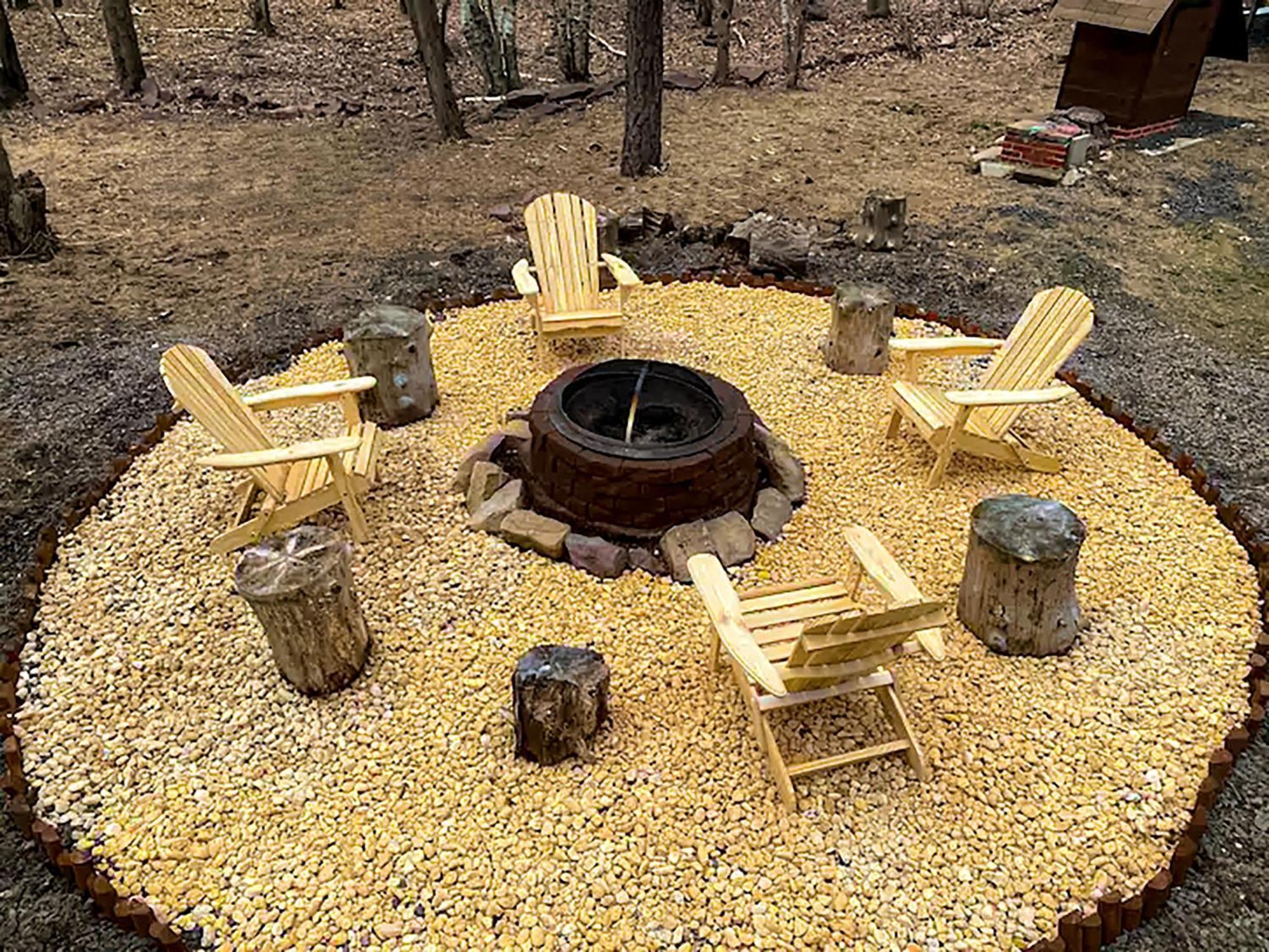 Kids Under 4 Free, Jacuzzi, Sauna, Pool, Lake, Gym Albrightsville