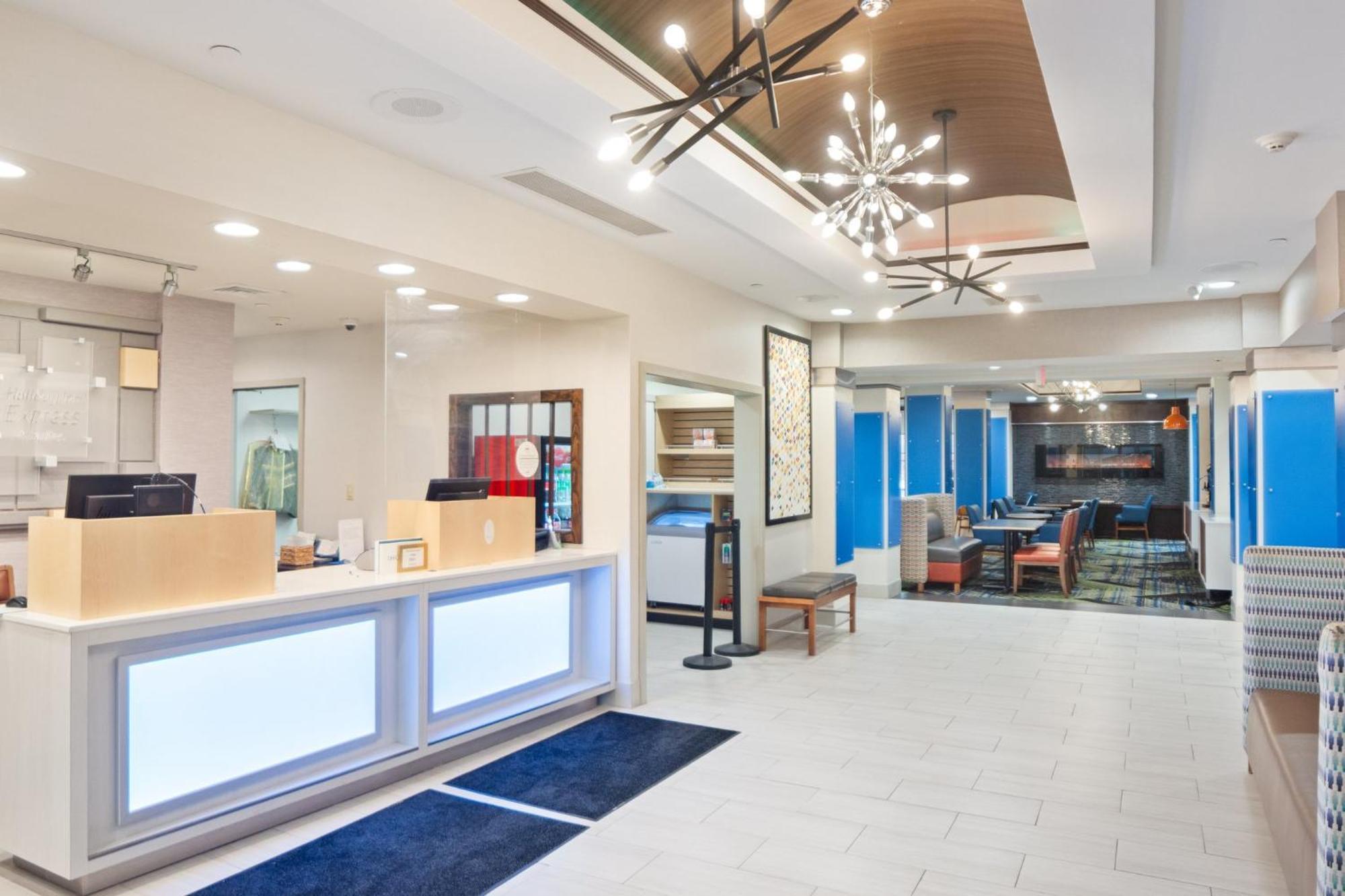 Resort Express And Stroudsburg-poconos By Ihg 3*