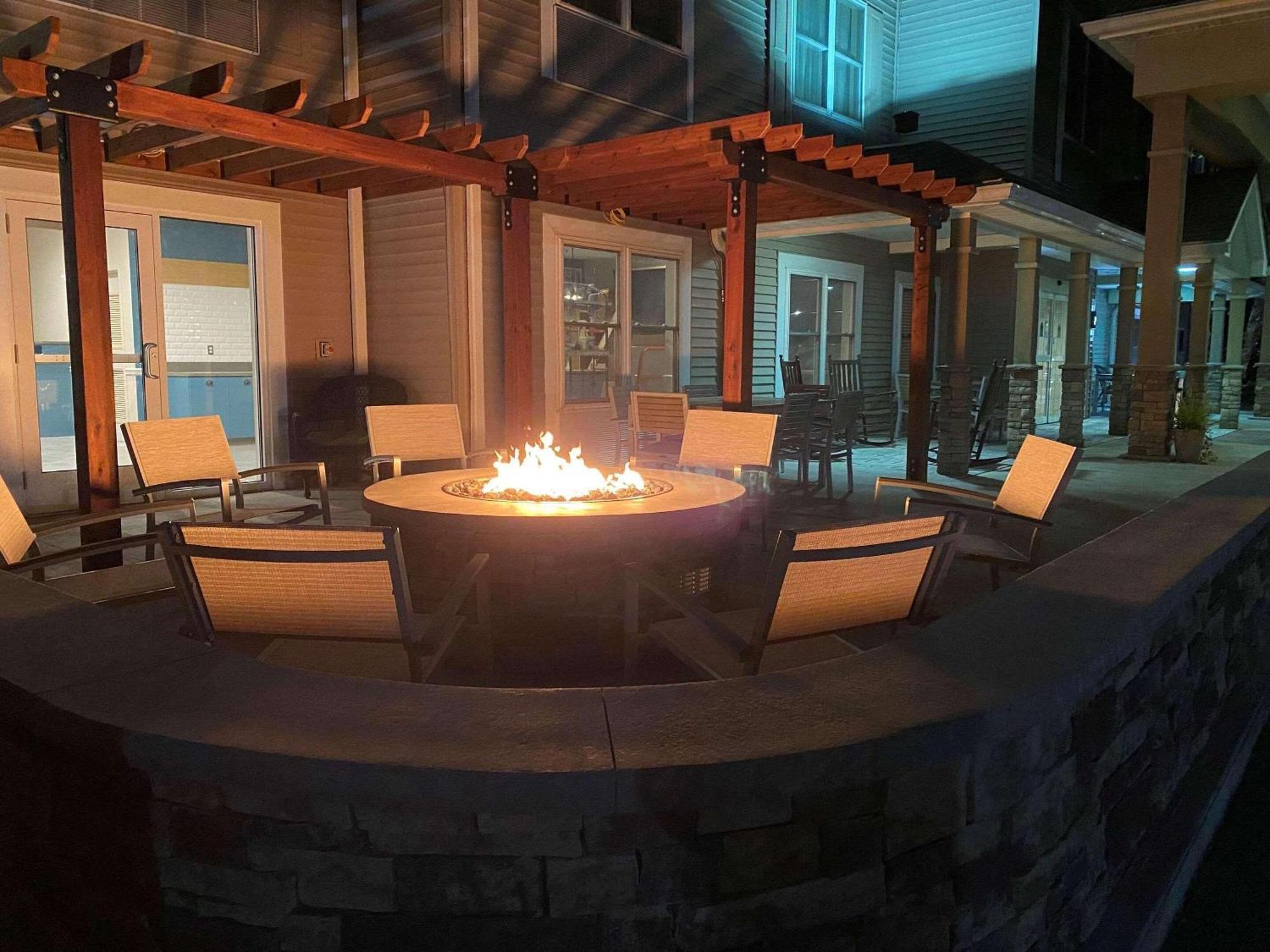 Hotel Country & By Radisson, Lehighton-jim Thorpe, Pa