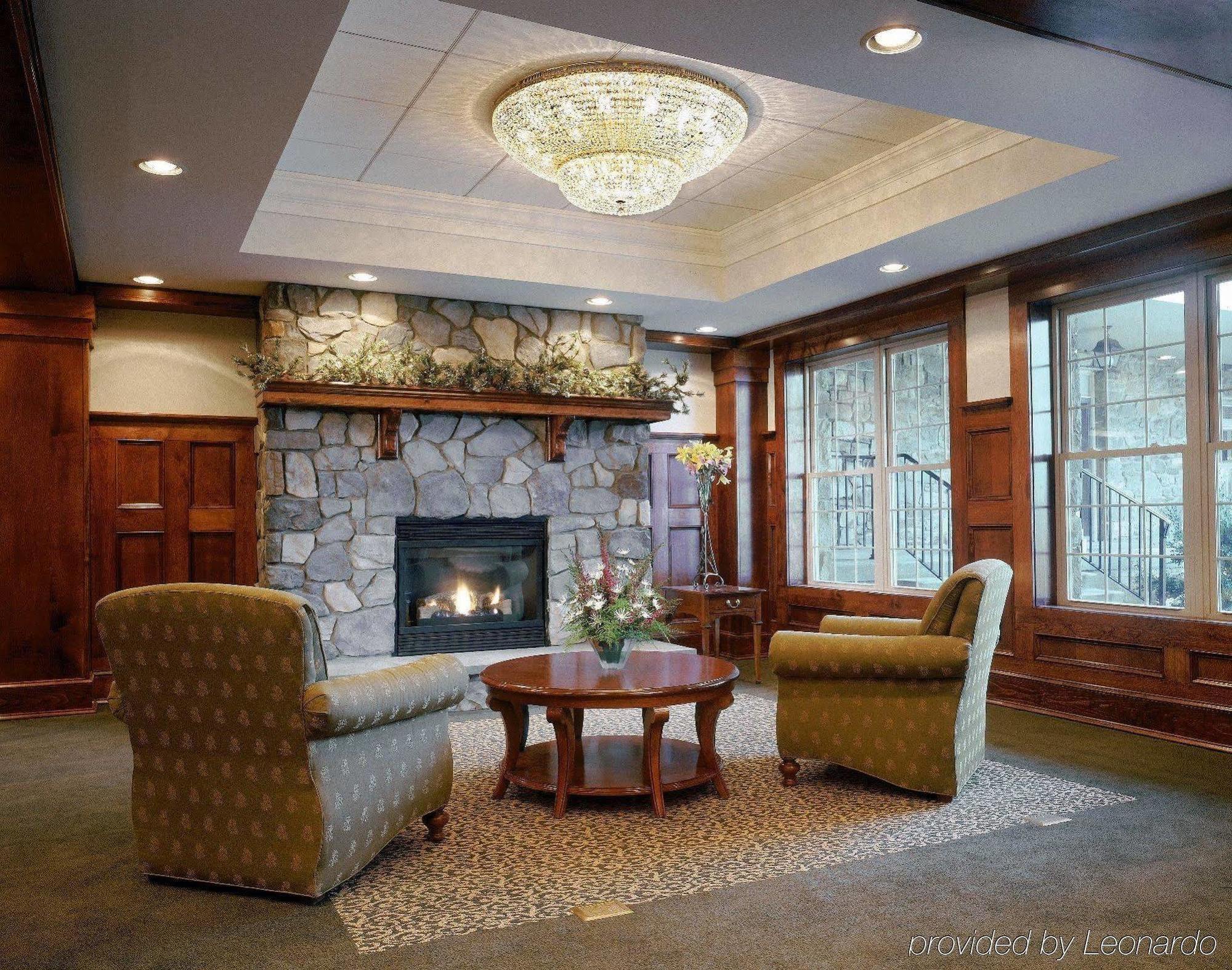 Skytop Lodge 3*